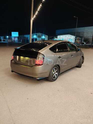 Toyota Prius-4