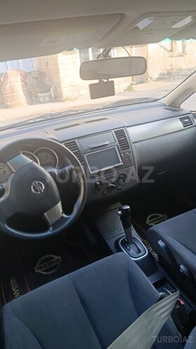 Nissan Tiida-3