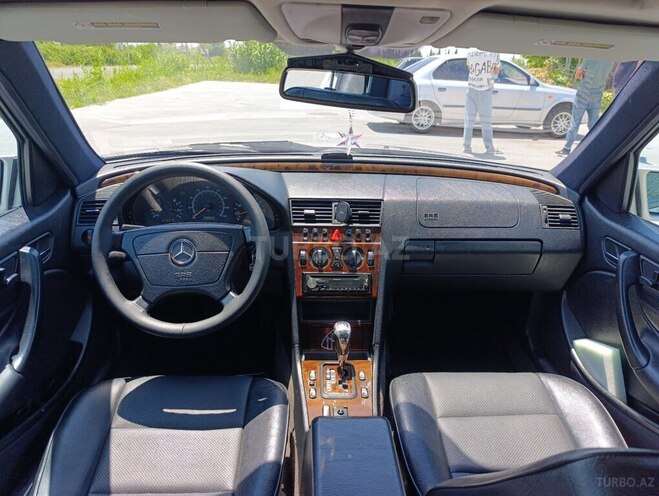 Mercedes C 230-8
