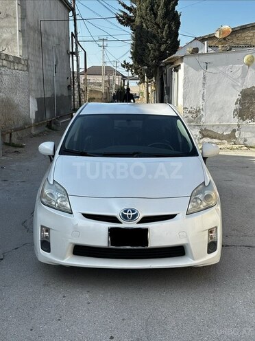 Toyota Prius-2