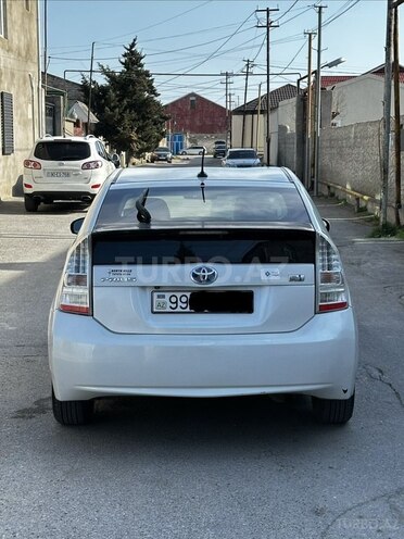 Toyota Prius-7