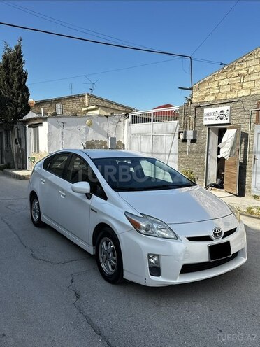 Toyota Prius-3