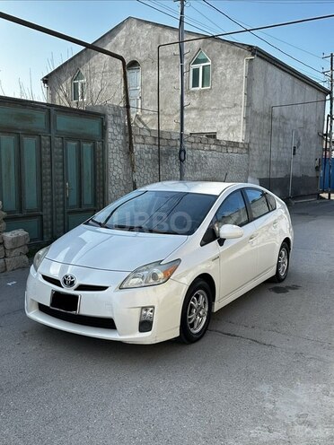 Toyota Prius-4