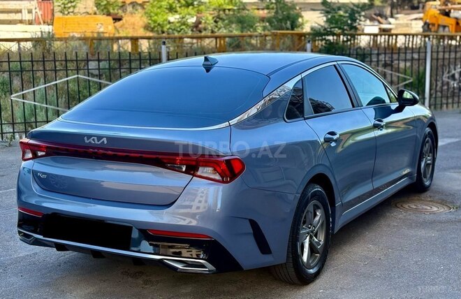 Kia K5-4