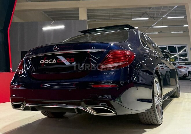 Mercedes E 350-11