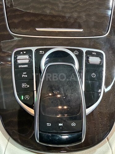 Mercedes E 350-27