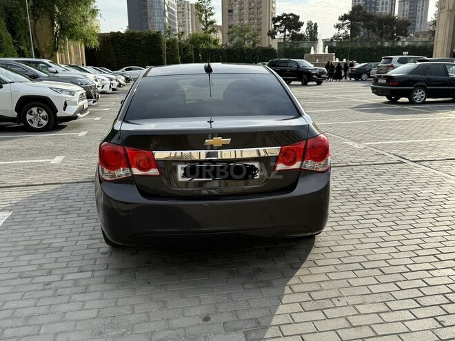 Chevrolet Cruze-14