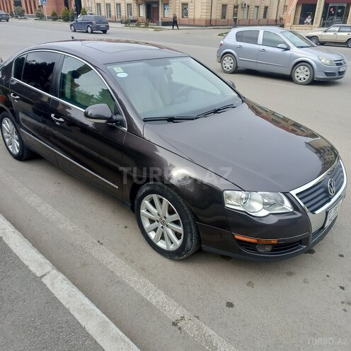 Volkswagen Passat-2