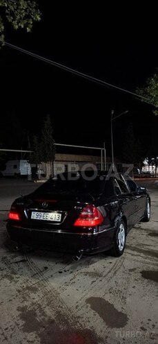 Mercedes E 270-7