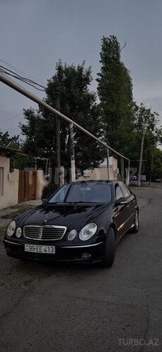 Mercedes E 270-4