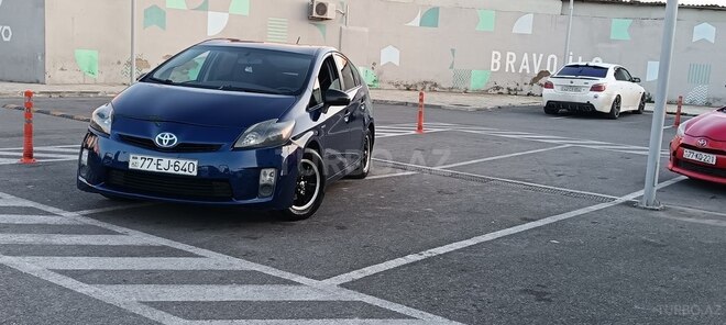 Toyota Prius-2