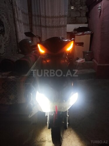 Suzuki GSX-S1000F-1