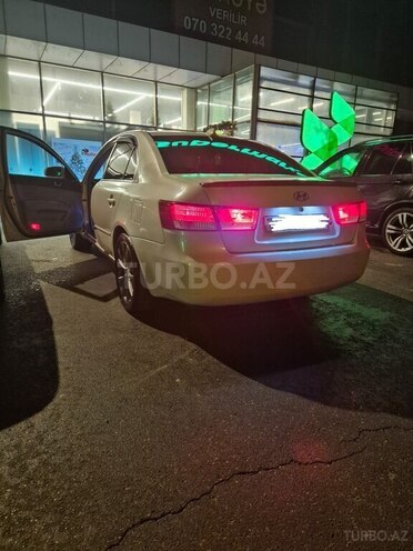 Hyundai Sonata-2
