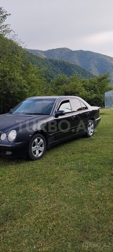 Mercedes E 200-7