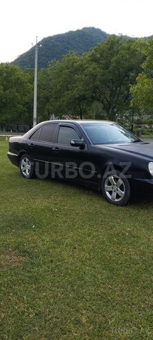 Mercedes E 200-8