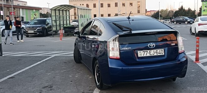 Toyota Prius-10