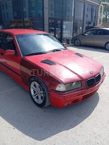 BMW 320-4