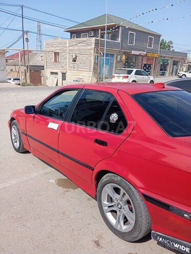 BMW 320-6