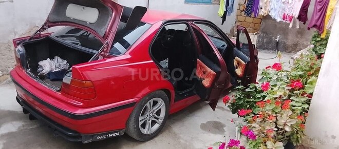 BMW 320-7