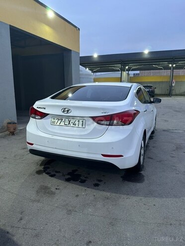 Hyundai Avante-3