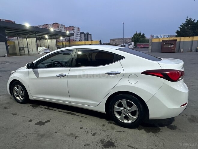 Hyundai Avante-5
