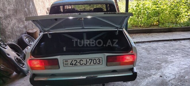 LADA (VAZ) 2107-8