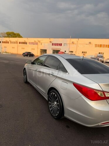 Hyundai Sonata-7