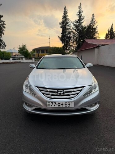 Hyundai Sonata-1