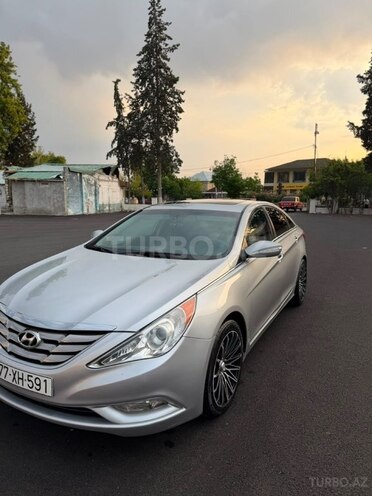 Hyundai Sonata-3