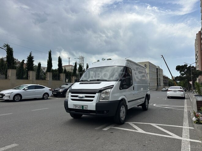 Ford Transit-4