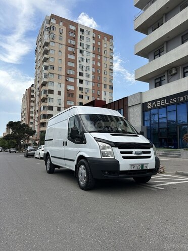 Ford Transit-5