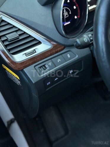 Hyundai Santa Fe-8