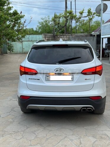 Hyundai Santa Fe-3