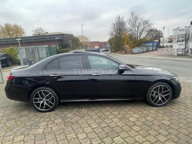 Mercedes E 300 de-3