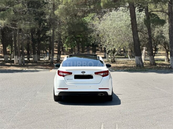 Kia Optima-3