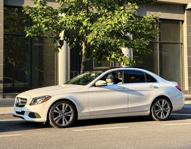 Mercedes C 300-11