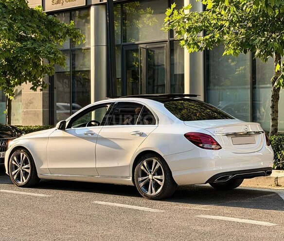 Mercedes C 300-10