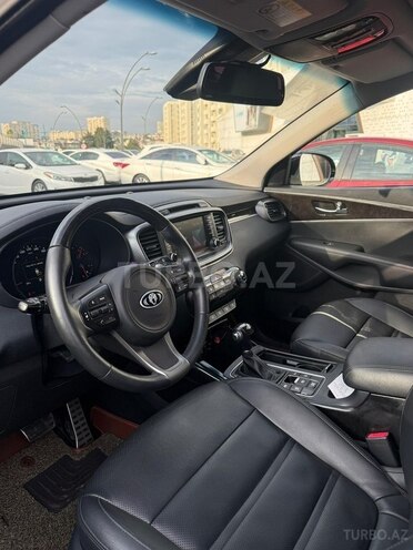 Kia Sorento-15