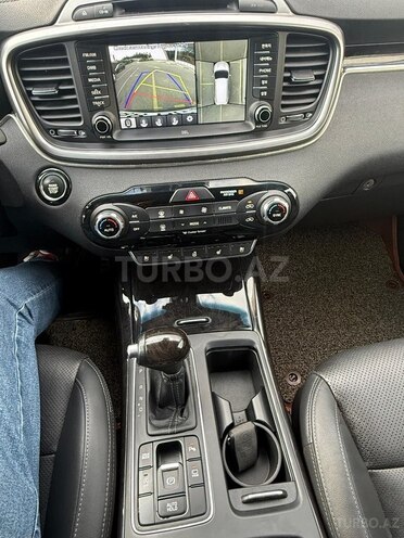 Kia Sorento-16