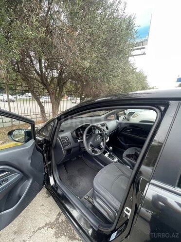 Kia Rio-5