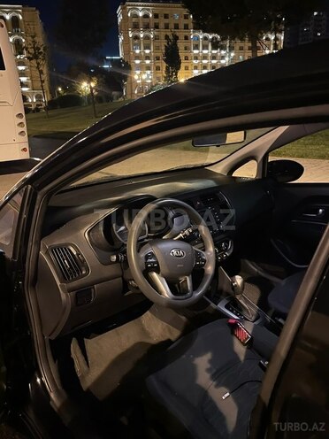Kia Rio-7
