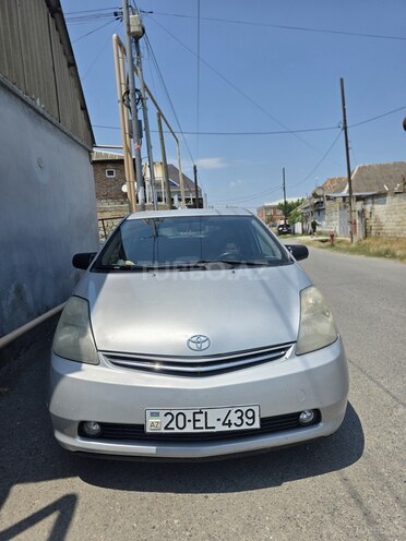 Toyota Prius-1