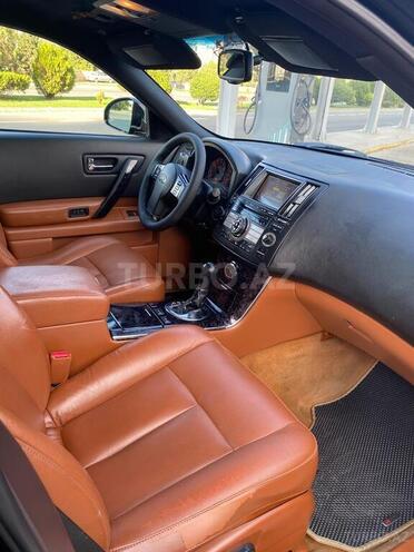 Infiniti FX35-8