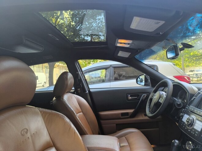 Infiniti FX35-12