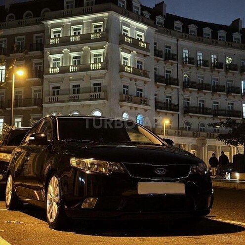 Kia Cerato-5
