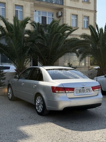 Hyundai Sonata-11