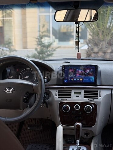 Hyundai Sonata-16