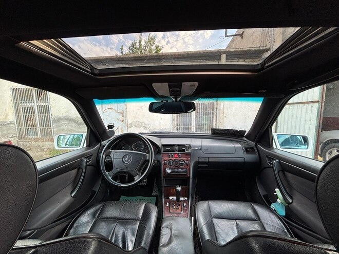 Mercedes C 220-9