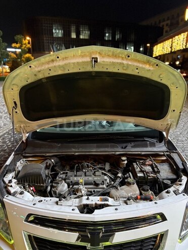 Chevrolet Cobalt-12