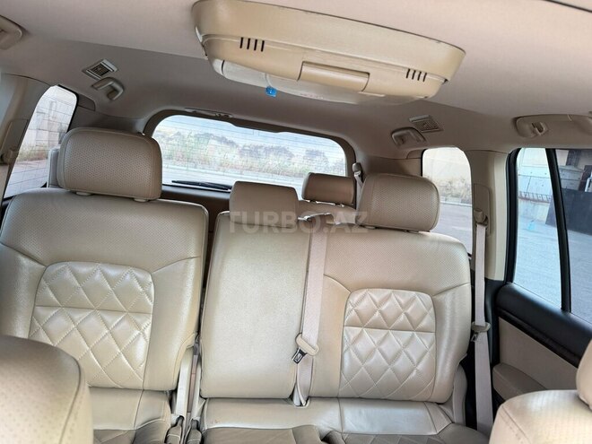Toyota Land Cruiser-16